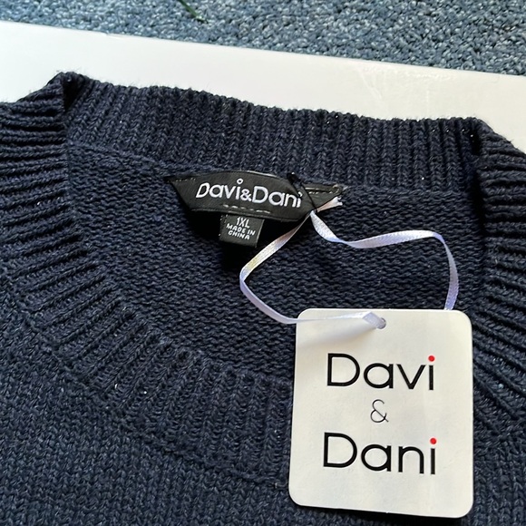 NWT Davi & Dani Navy Printed Sleeve Sweater Size 1X - Picture 3 of 7
